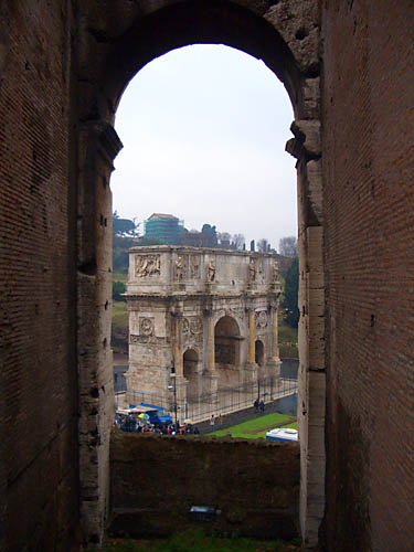 Colosseum, Arch